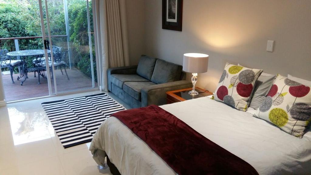 B'S Place Port Elizabeth Ngoại thất bức ảnh
