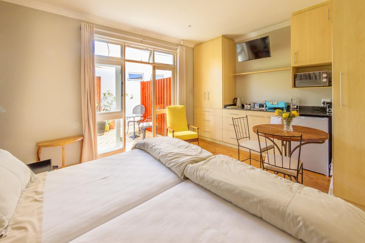 B'S Place Port Elizabeth Ngoại thất bức ảnh